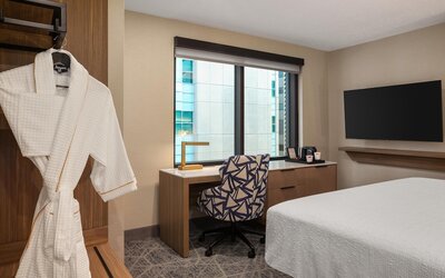 Hampton Inn By Hilton Calgary Downtown
