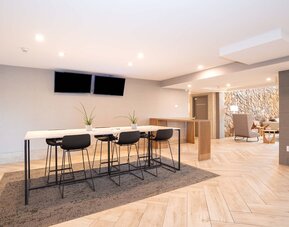 Sandman Signature Calgary Airport Hotel
