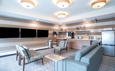 Sandman Signature Calgary Airport Hotel