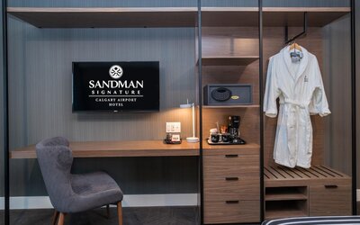 Sandman Signature Calgary Airport Hotel