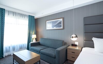 Sandman Signature Calgary Airport Hotel
