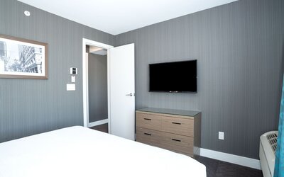 Sandman Signature Calgary Airport Hotel