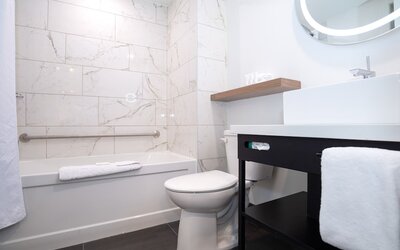 Sandman Signature Calgary Airport Hotel