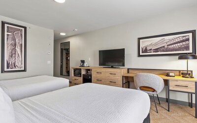 Sandman Hotels & Suites Calgary West