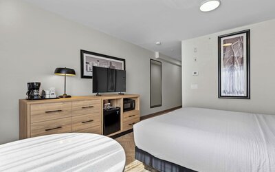 Sandman Hotels & Suites Calgary West