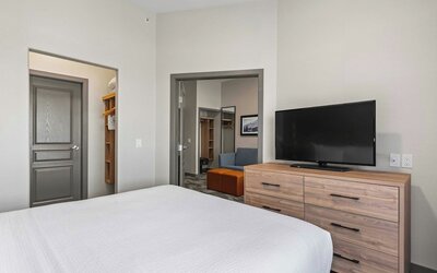 Sandman Hotels & Suites Calgary West