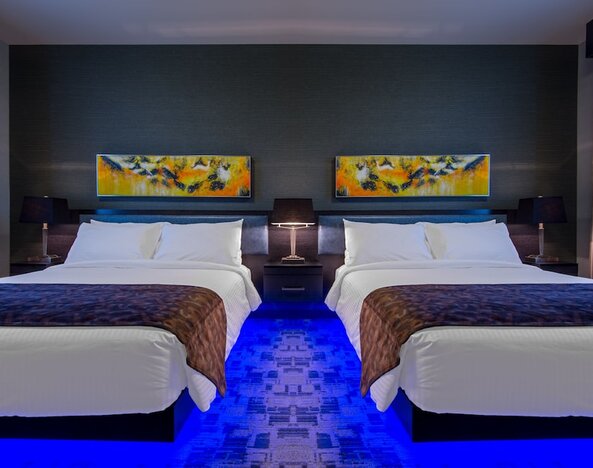 Applause Hotel by CLIQUE
