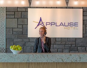 Applause Hotel by CLIQUE