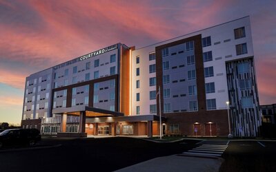 Courtyard by Marriott Indianapolis Fishers