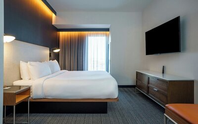 Courtyard by Marriott Indianapolis Fishers