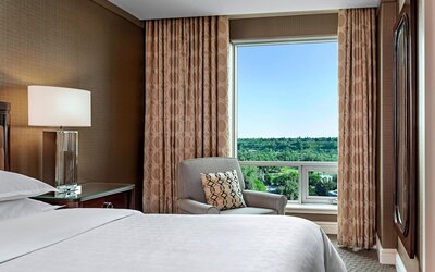 Sheraton Suites Calgary Eau Claire
