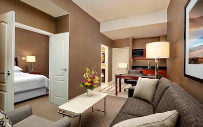 Sheraton Suites Calgary Eau Claire