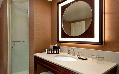 Sheraton Suites Calgary Eau Claire