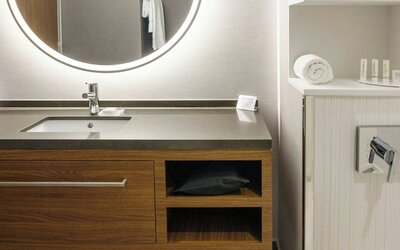 Courtyard by Marriott Indianapolis Fishers