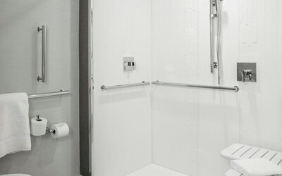Courtyard by Marriott Indianapolis Fishers