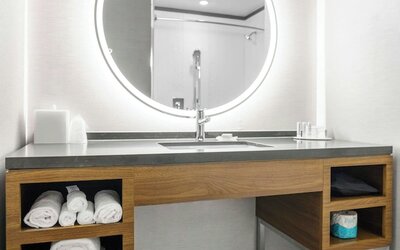 Courtyard by Marriott Indianapolis Fishers