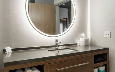 Courtyard by Marriott Indianapolis Fishers