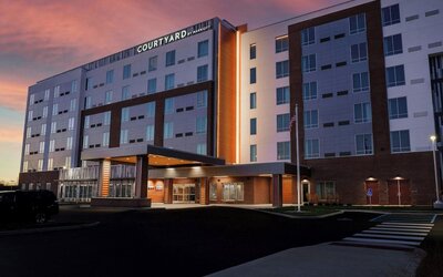 Courtyard by Marriott Indianapolis Fishers