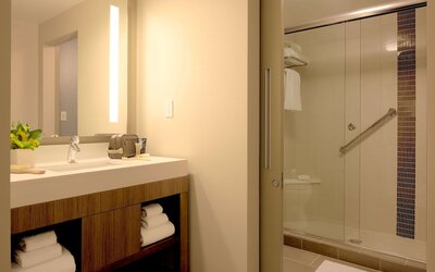 Hyatt Place Indianapolis / Fishers
