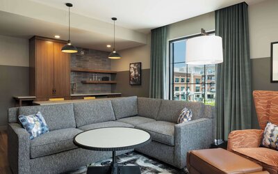 Hotel Nickel Plate Fishers, Tapestry Collection By Hilton