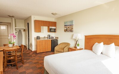 Service Plus Inns and Suites Calgary