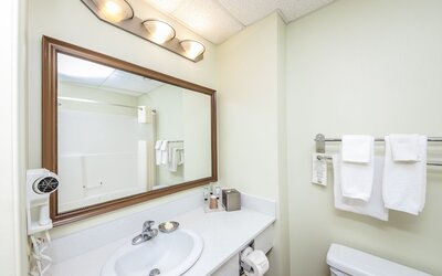 Service Plus Inns and Suites Calgary