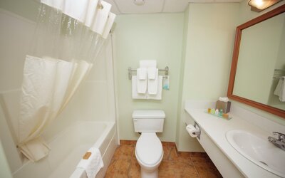 Service Plus Inns and Suites Calgary