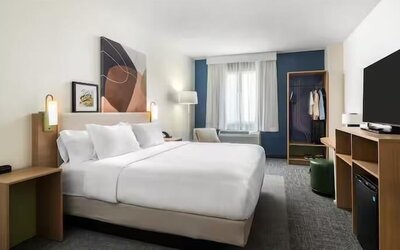 Spark by Hilton Indianapolis Northeast Fishers