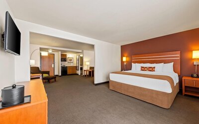 Wingate by Wyndham Calgary