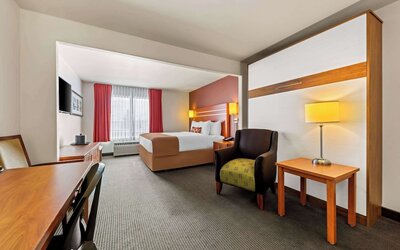 Wingate by Wyndham Calgary