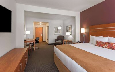 Wingate by Wyndham Calgary