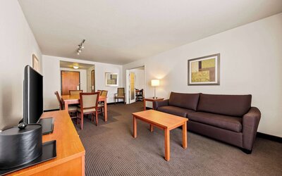 Wingate by Wyndham Calgary