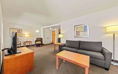 Wingate by Wyndham Calgary