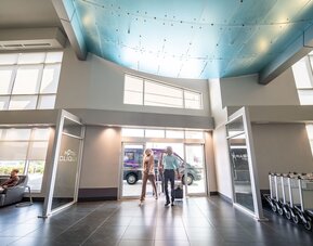 Hotel Clique Calgary Airport