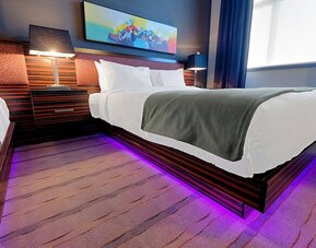 Hotel Clique Calgary Airport