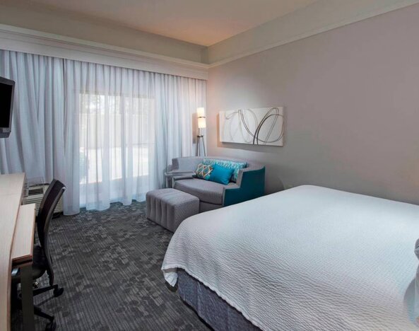 Courtyard By Marriott Dothan