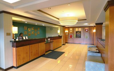Fairfield Inn & Suites by Marriott Des Moines Airport