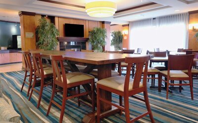 Fairfield Inn & Suites by Marriott Des Moines Airport