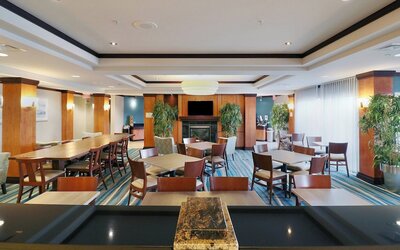 Fairfield Inn & Suites by Marriott Des Moines Airport