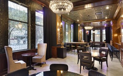 Des Lux Hotel