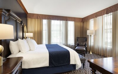 Des Lux Hotel