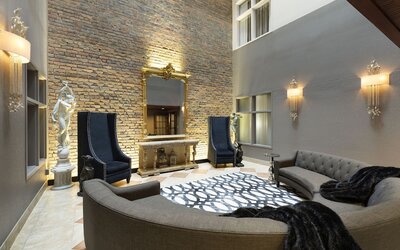 Des Lux Hotel
