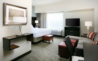 Staybridge Suites Des Moines Downtown by IHG
