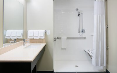 Staybridge Suites Des Moines Downtown by IHG