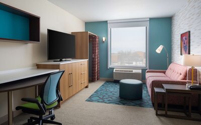 Home2 Suites by Hilton Des Moines at Drake University