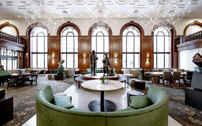 Hotel Fort Des Moines, Curio Collection by Hilton