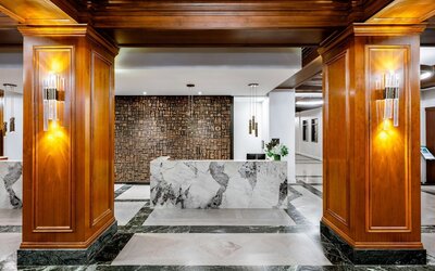 Hotel Fort Des Moines, Curio Collection by Hilton