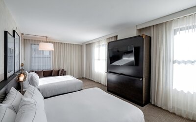 Hotel Fort Des Moines, Curio Collection by Hilton
