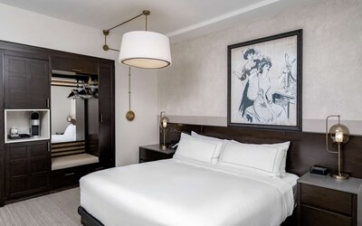 Hotel Fort Des Moines, Curio Collection by Hilton