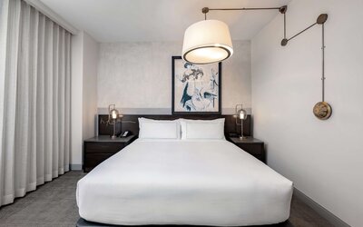 Hotel Fort Des Moines, Curio Collection by Hilton